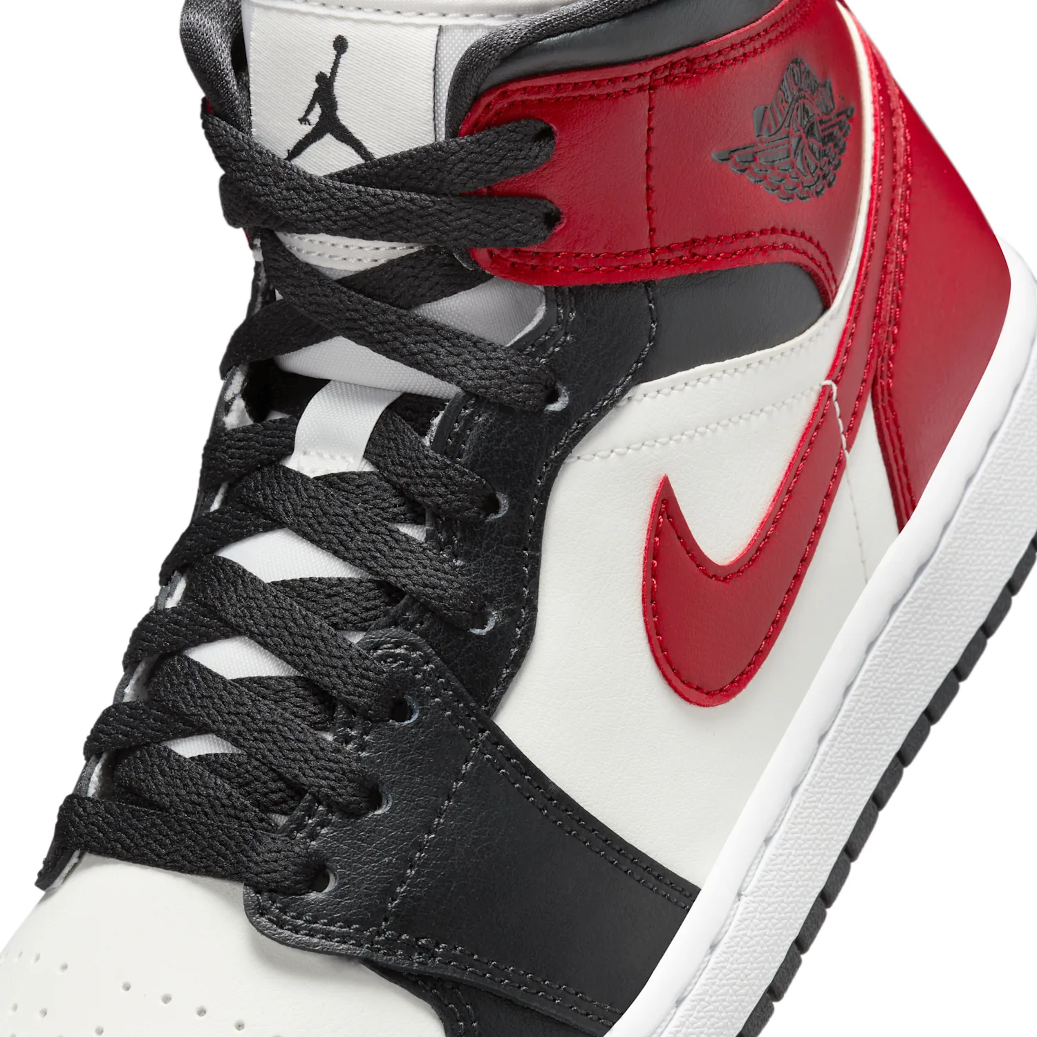 Air Jordan 1 Mid image 7