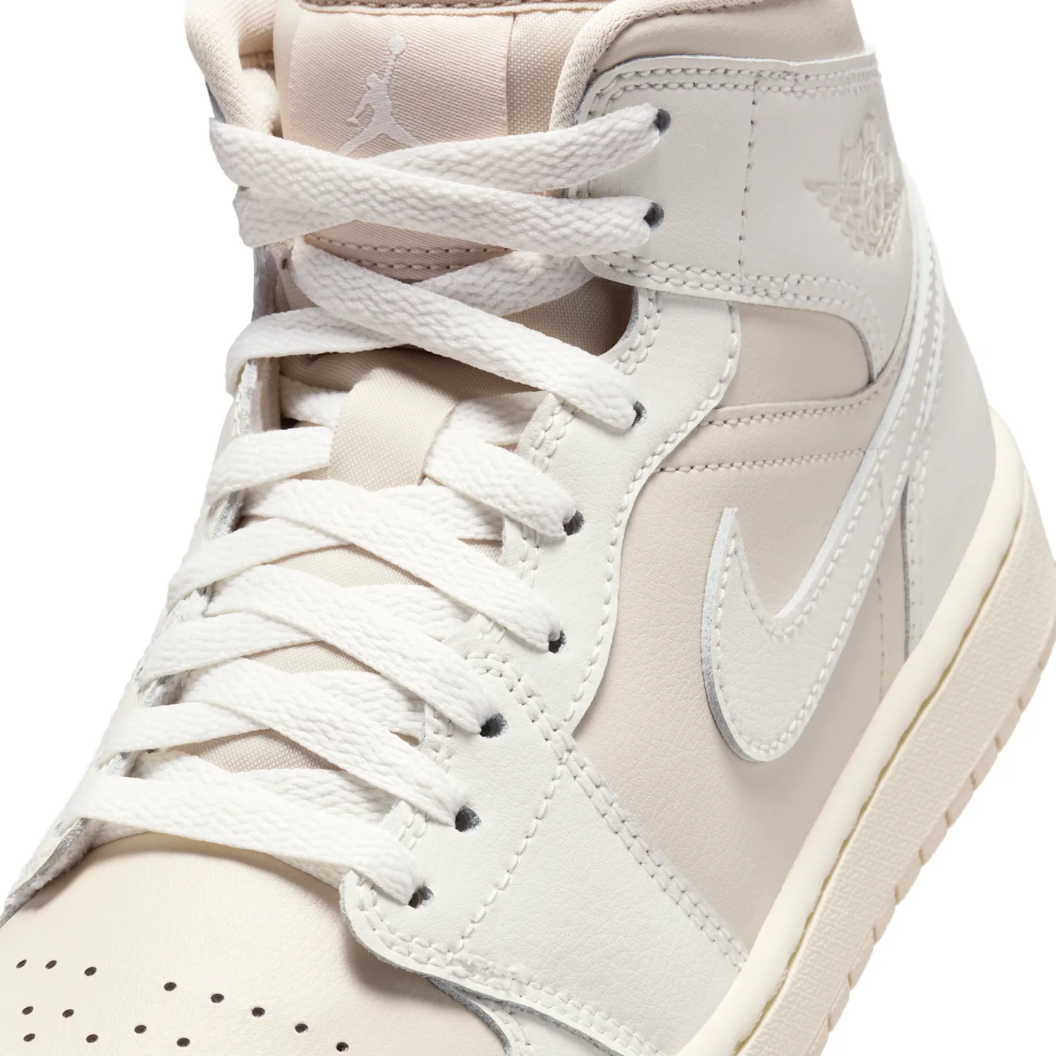 Air Jordan 1 Mid image 7