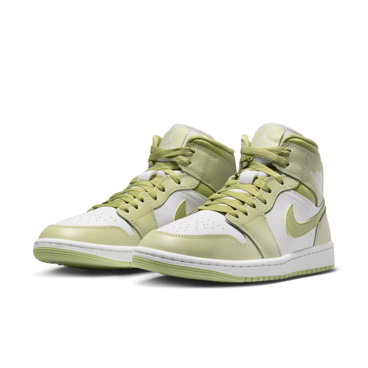 Air Jordan 1 Mid image 5