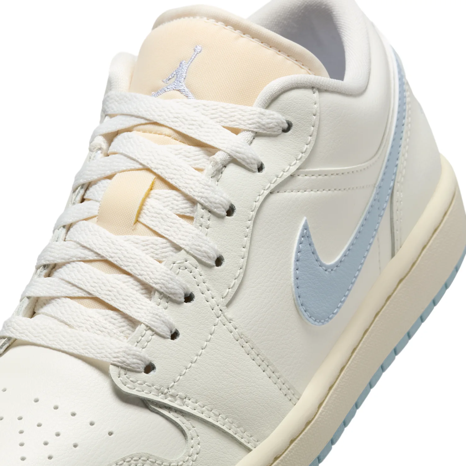 Air Jordan 1 Low image 7