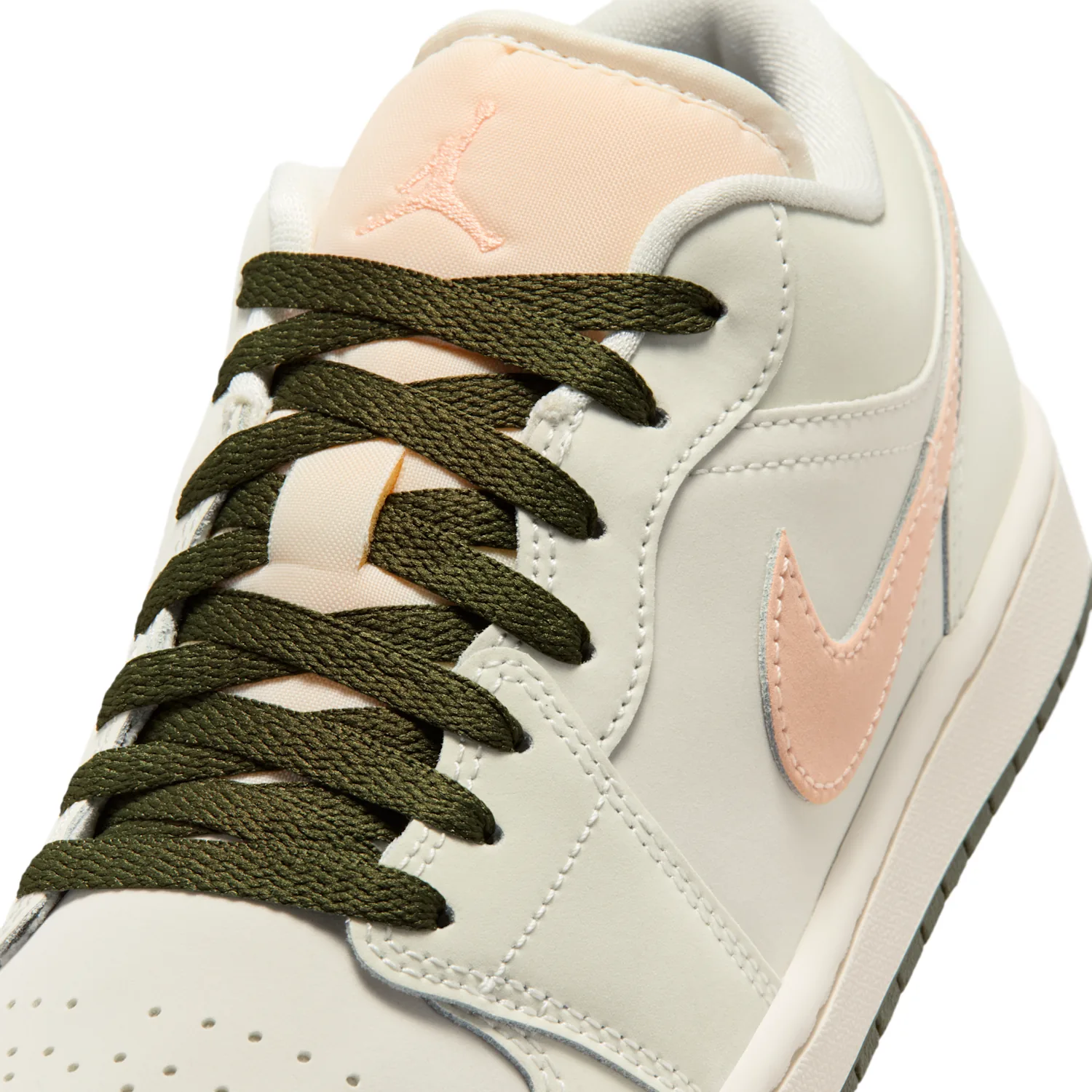Air Jordan 1 Low image 7