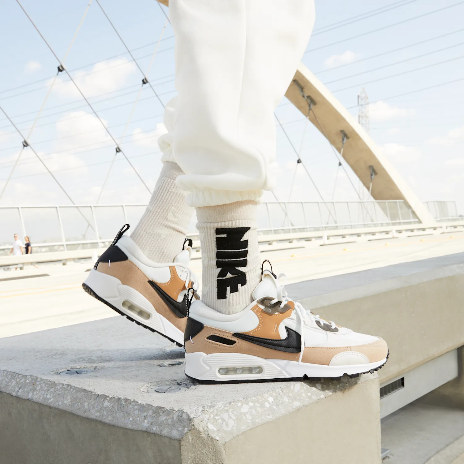 Nike Air Max 90 Futura image 3