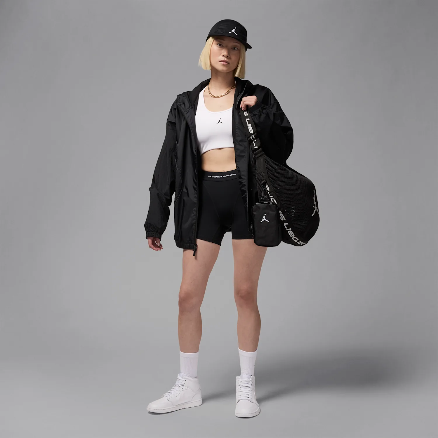 Air Jordan 1 Mid image 9