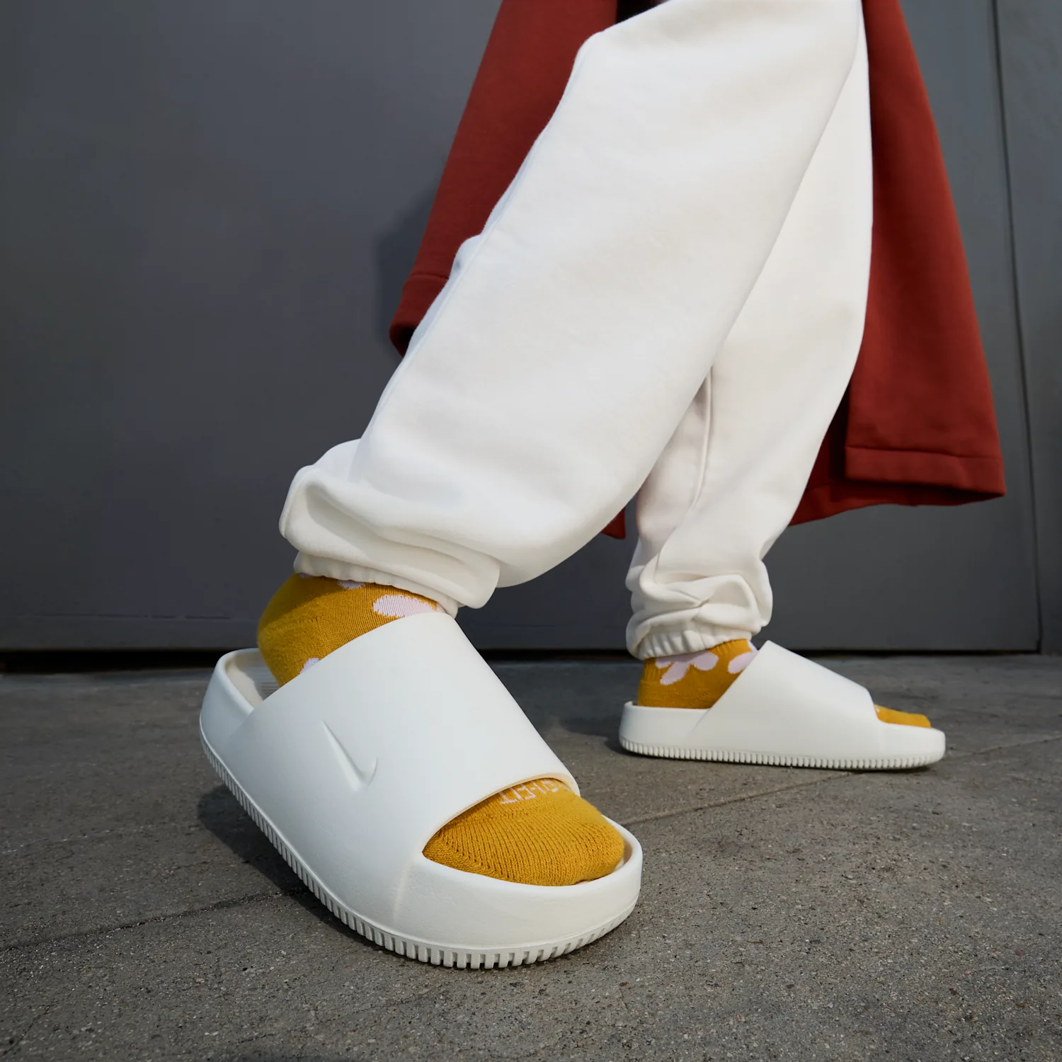 Nike Calm image 2