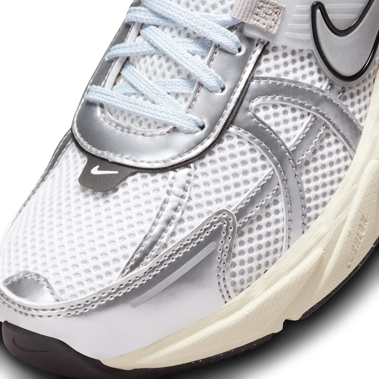 Nike V2K Run image 11