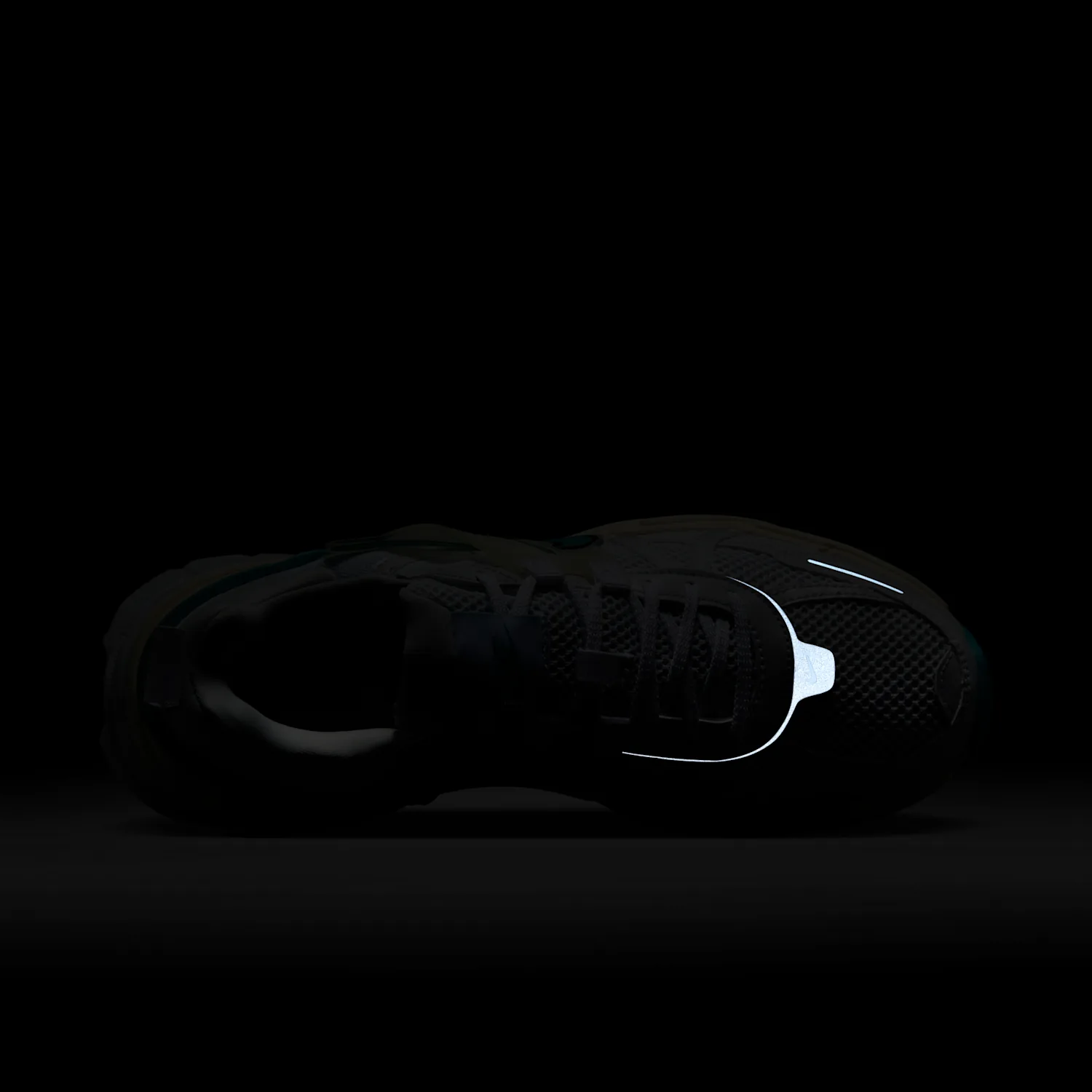 Nike V2K Run image 2