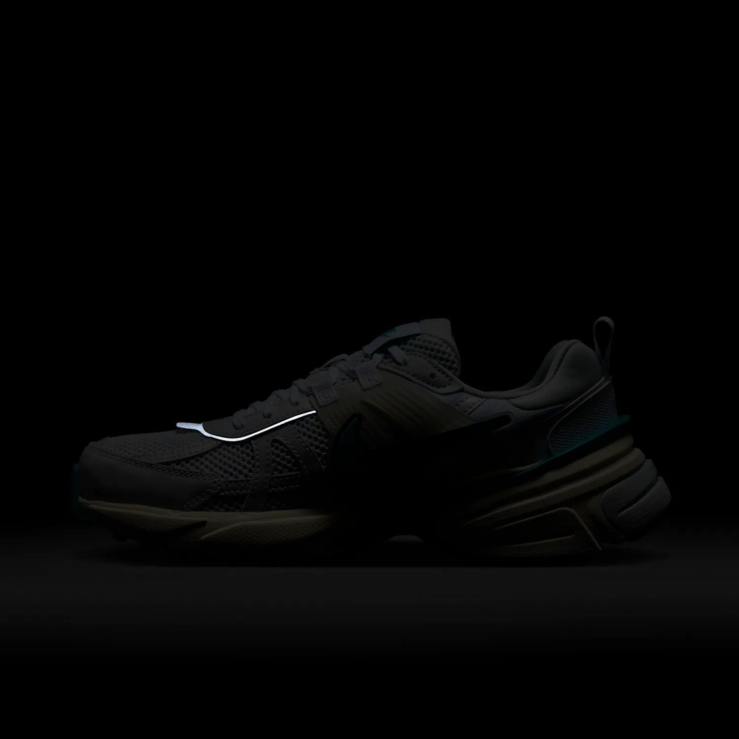 Nike V2K Run image 4
