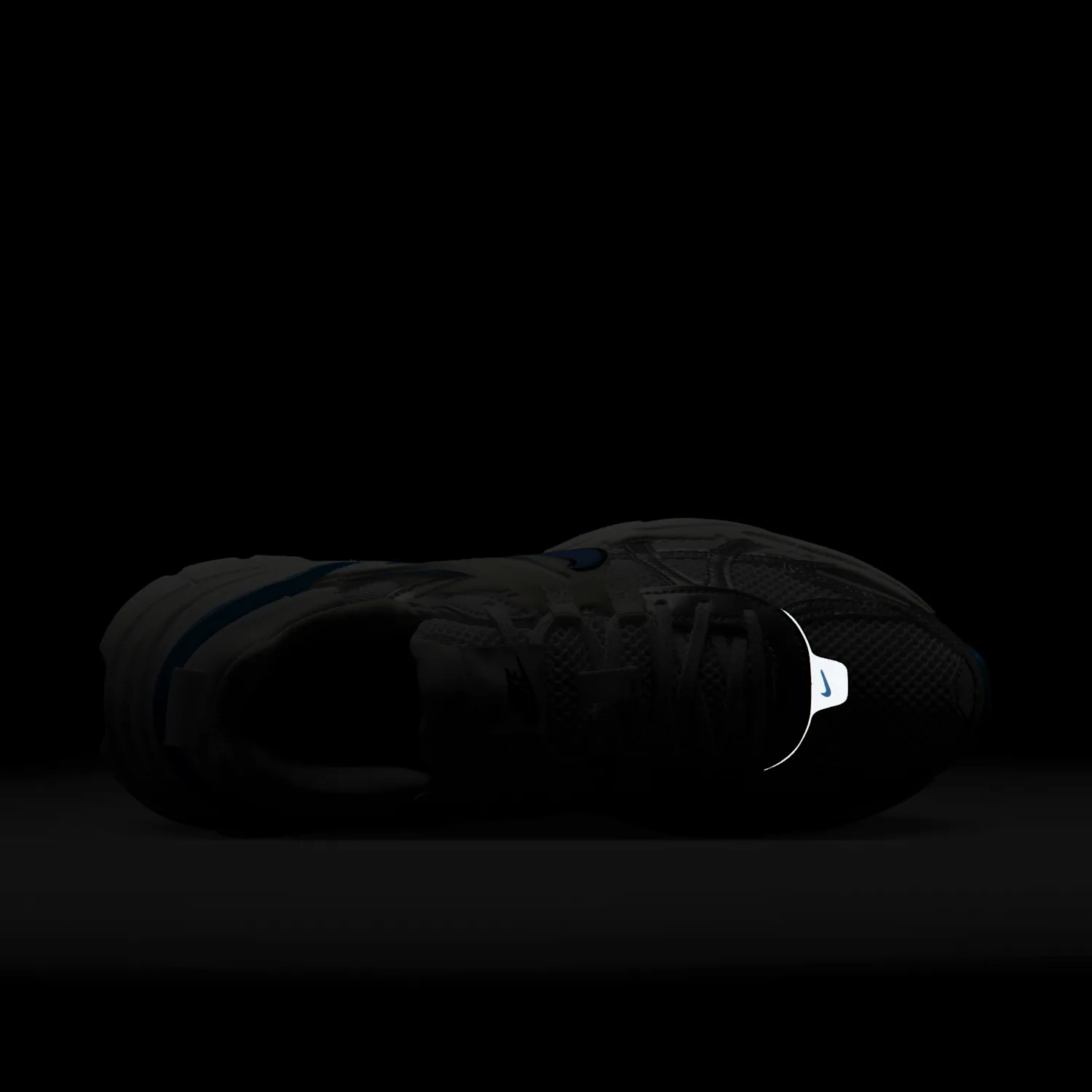 Nike V2K Run image 11