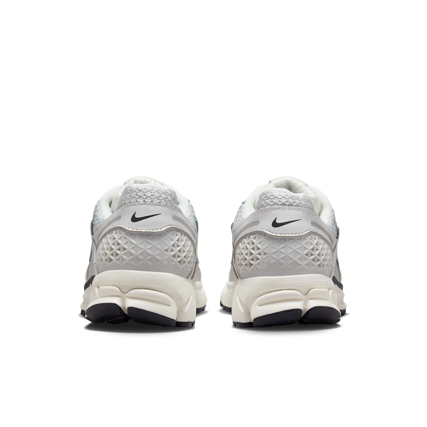 Nike Zoom Vomero 5 image 9