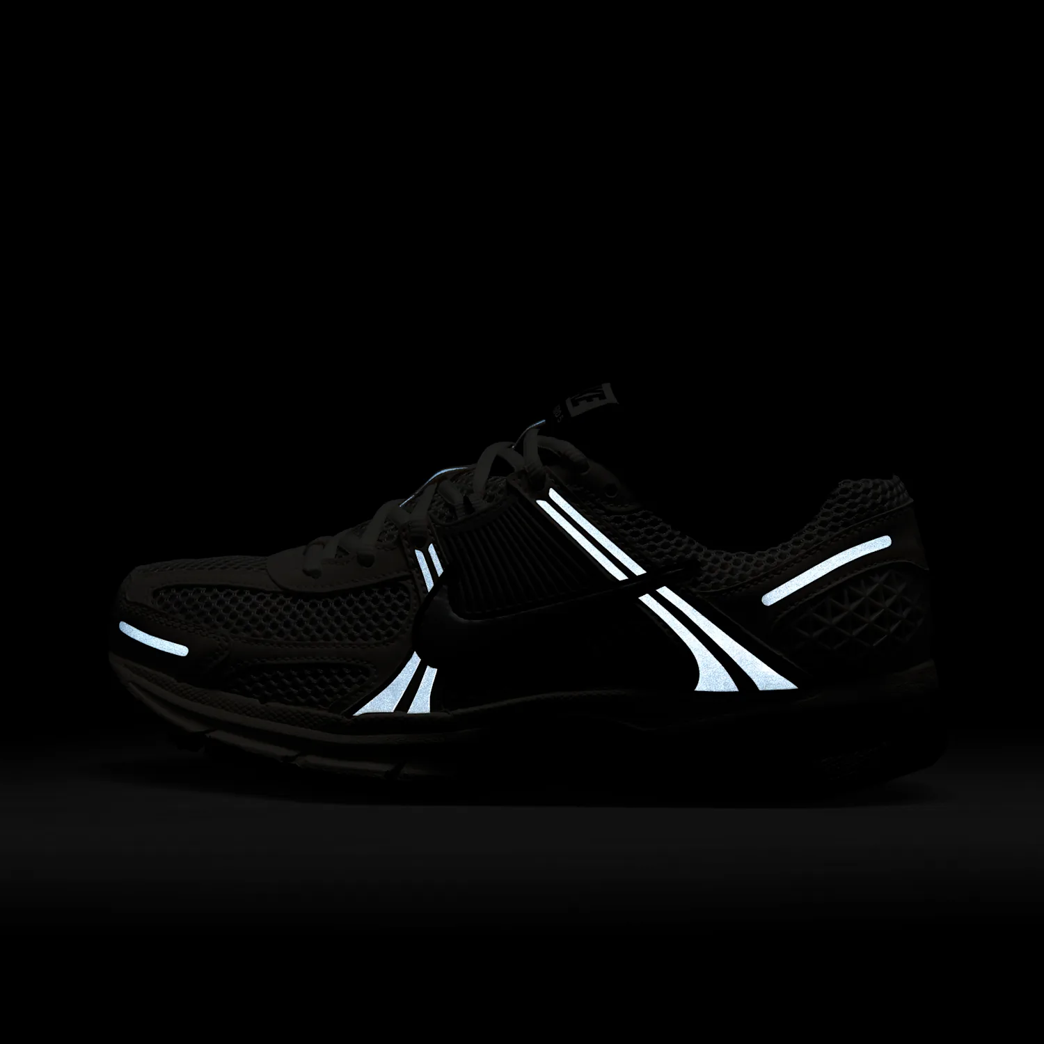 Nike Zoom Vomero 5 image 4