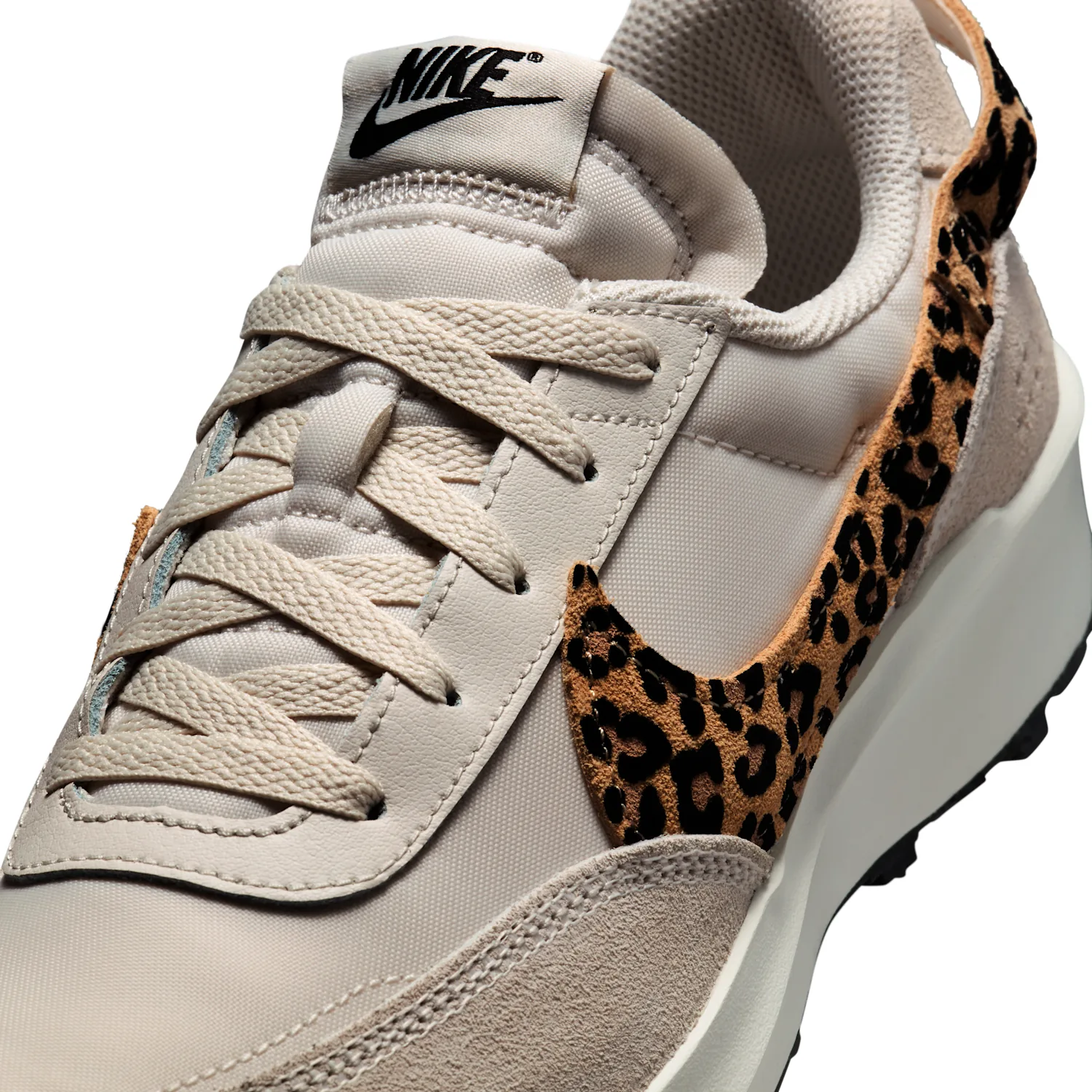 Nike Waffle Debut image 7