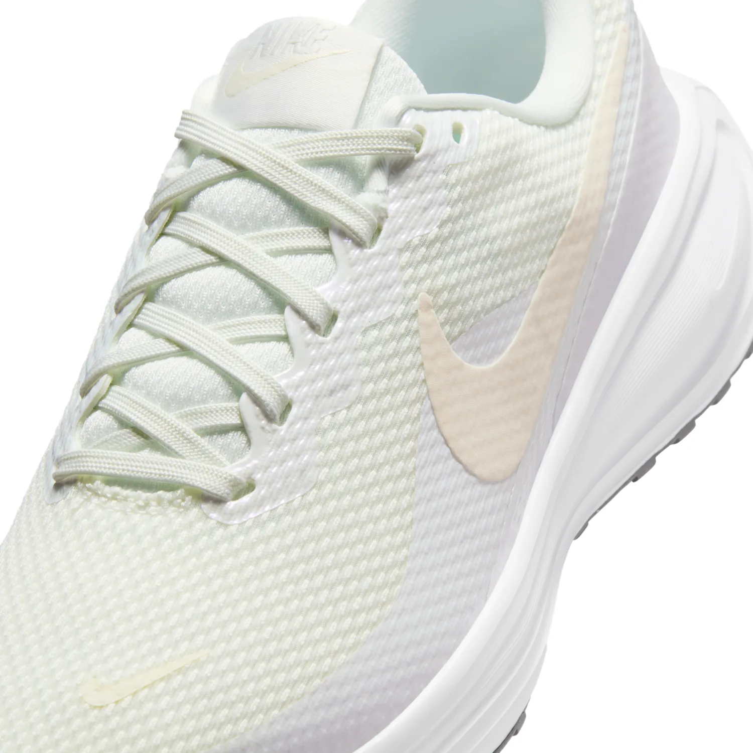 Nike Revolution 8 image 7