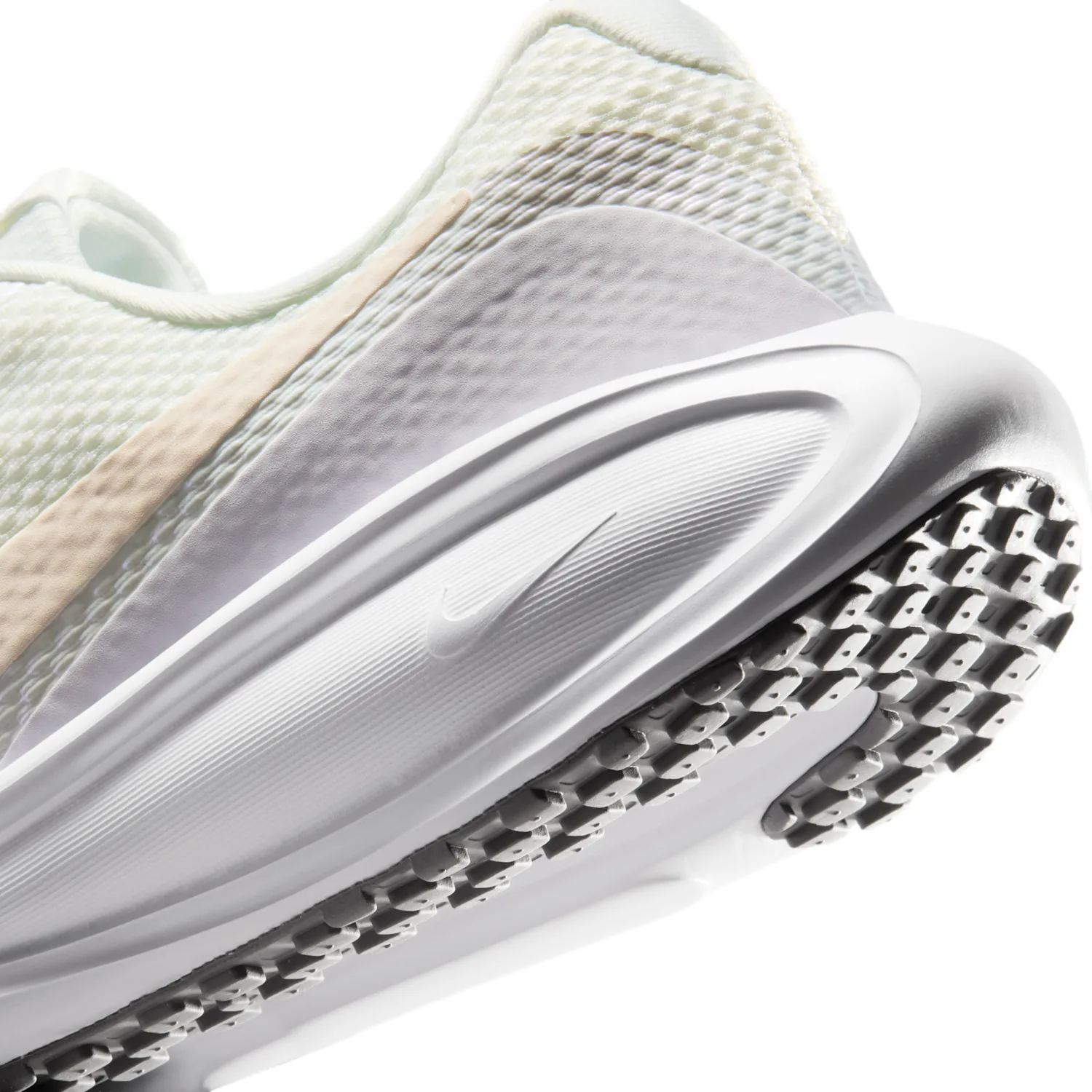 Nike Revolution 8 image 8