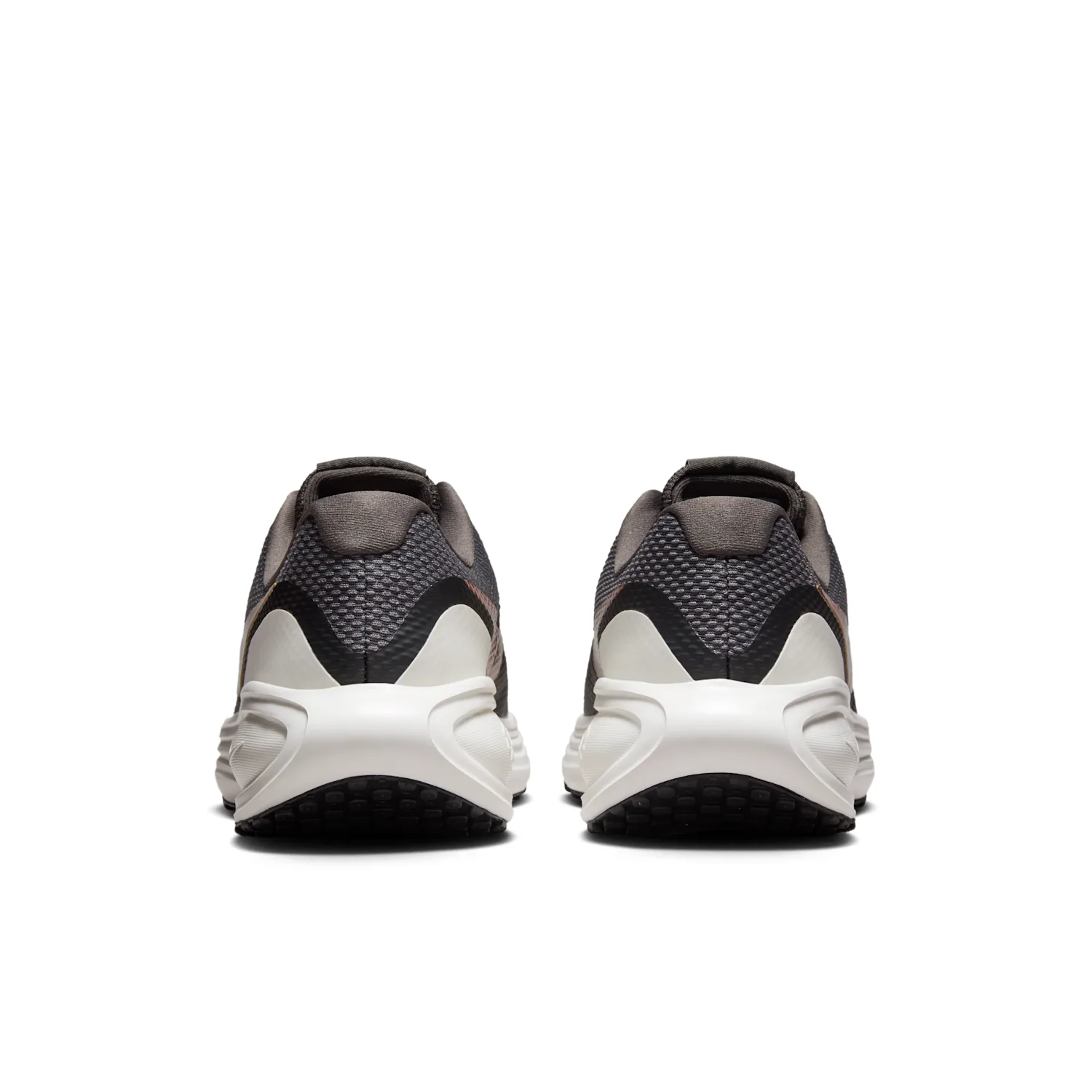 Nike Revolution 8 image 6