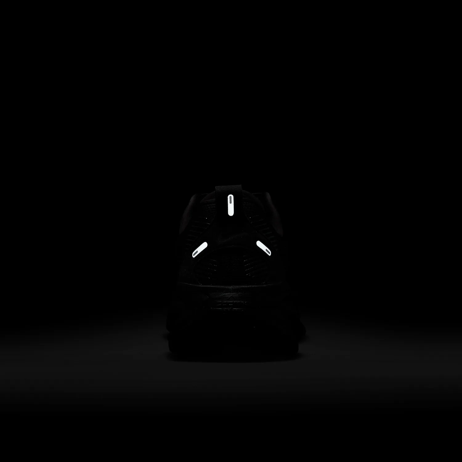 Nike Vomero 18 image 9