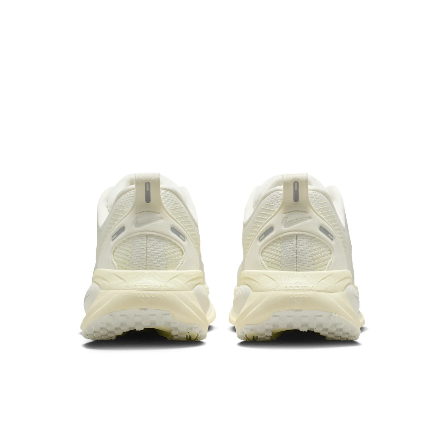 Nike Vomero 18 image 6