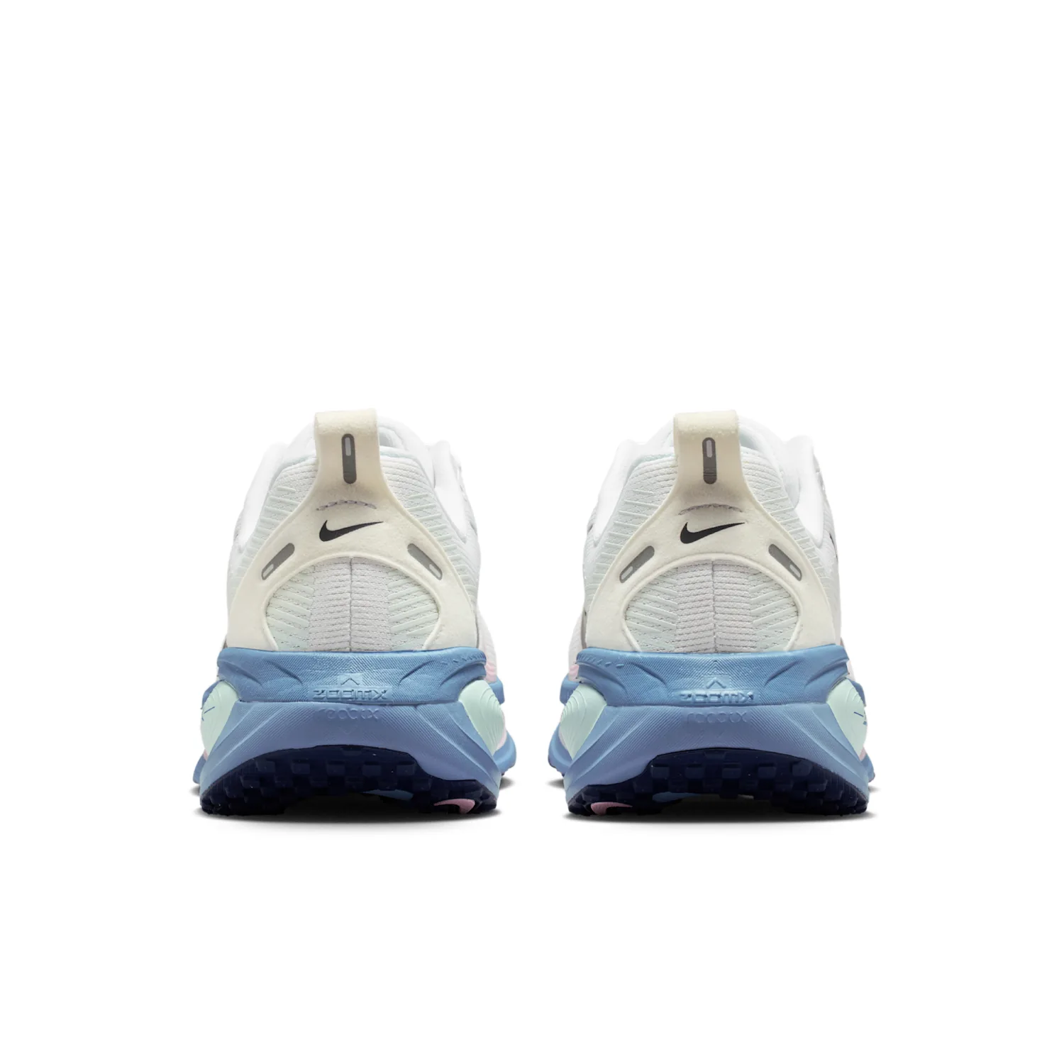 Nike Vomero 18 image 6