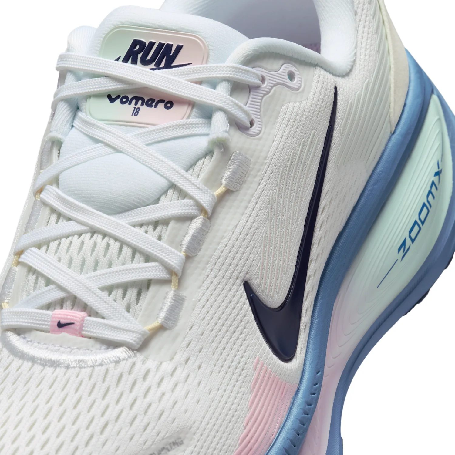Nike Vomero 18 image 7