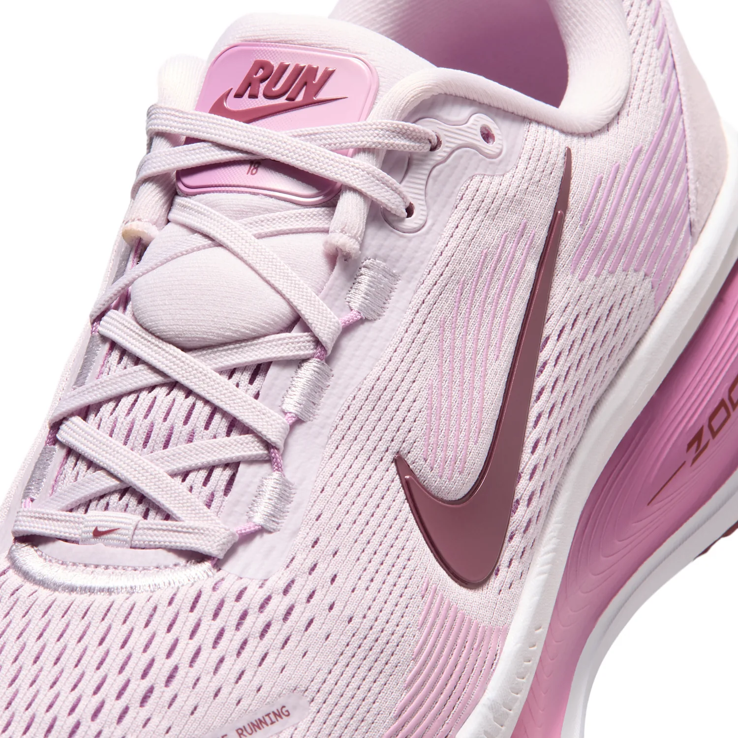 Nike Vomero 18 image 7