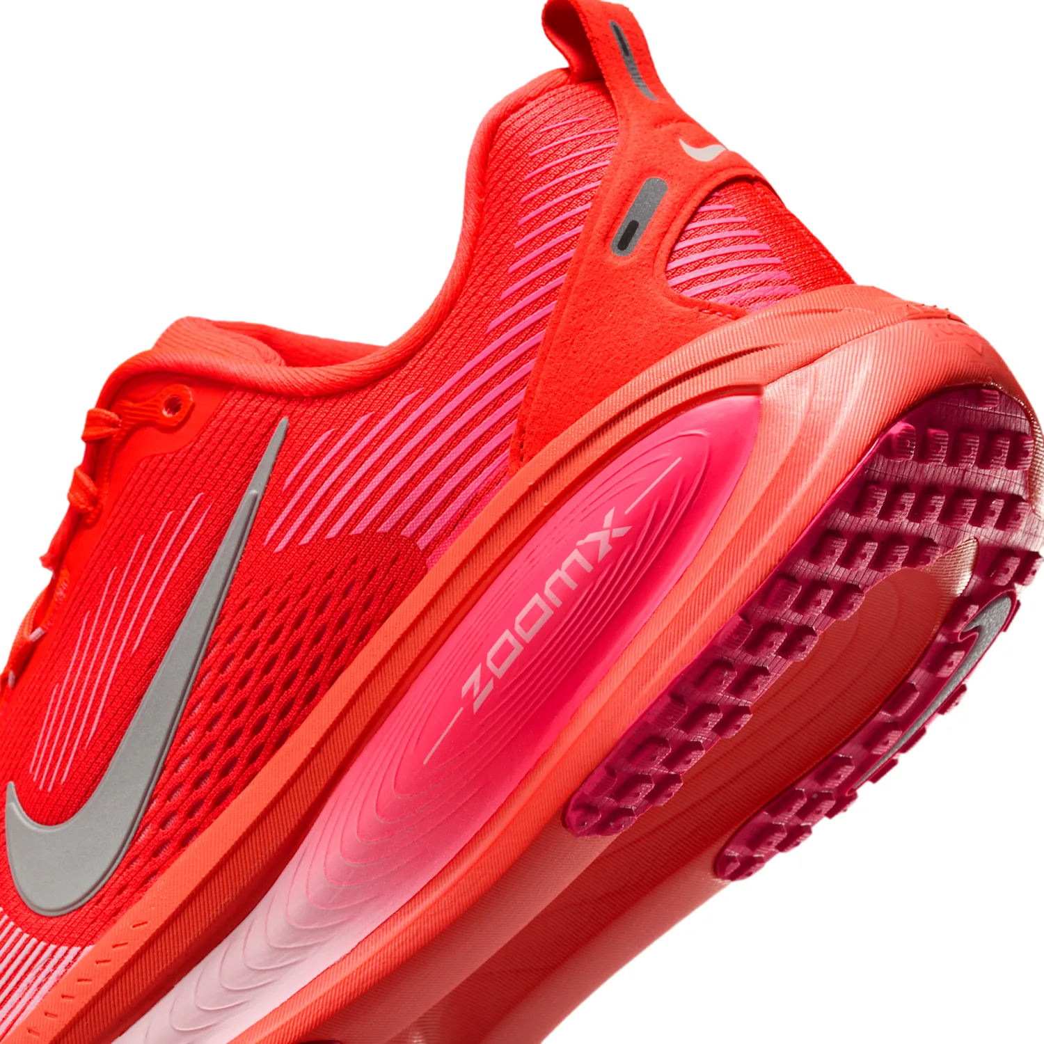 Nike Vomero 18 image 10