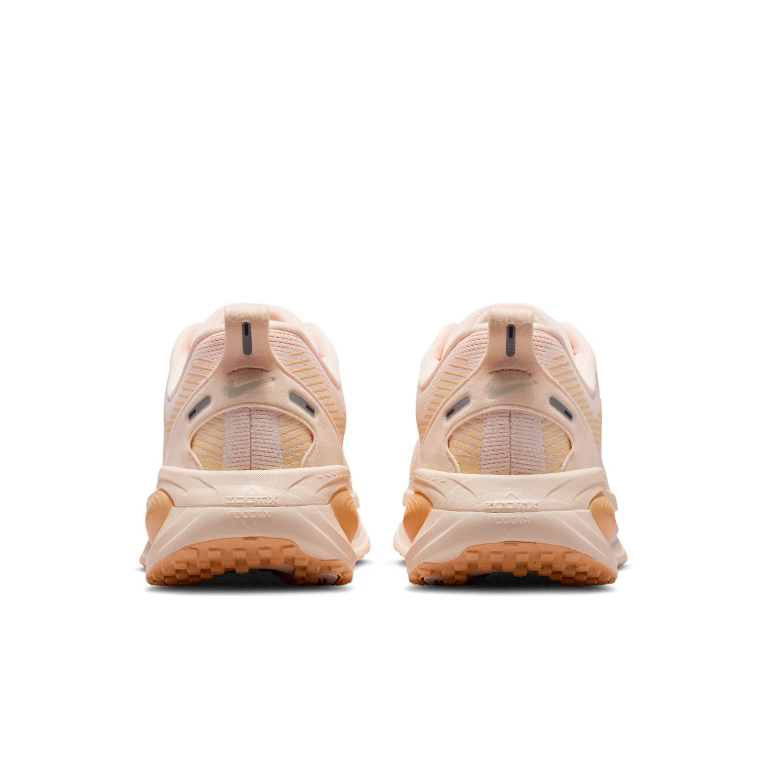 Nike Vomero 18 image 6