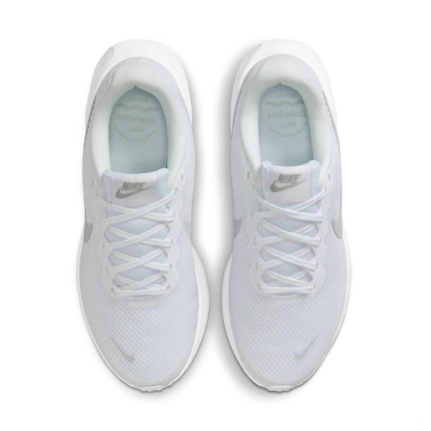 Nike Revolution 8 image 4