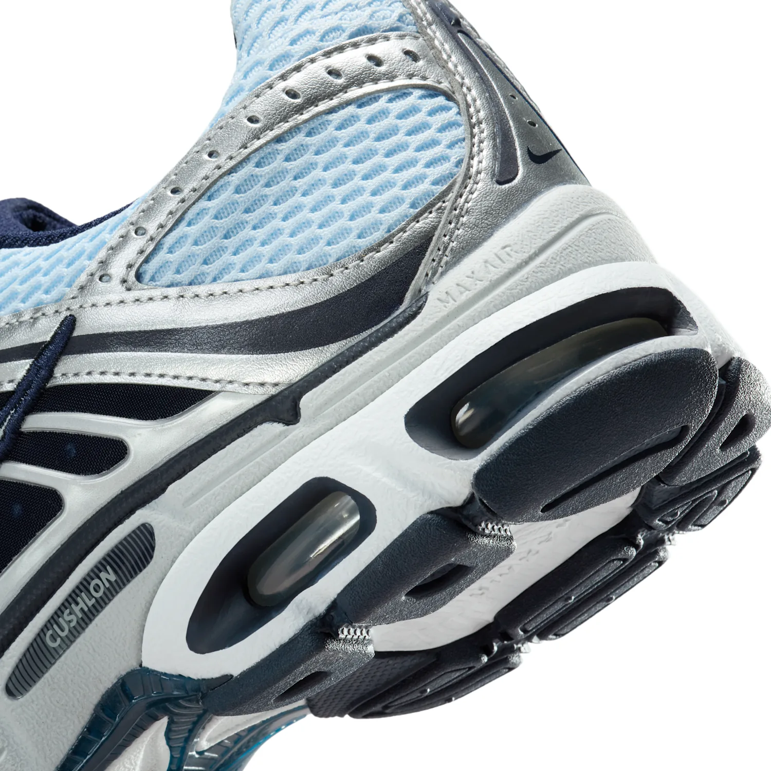 Nike Air Max Moto 2K image 8