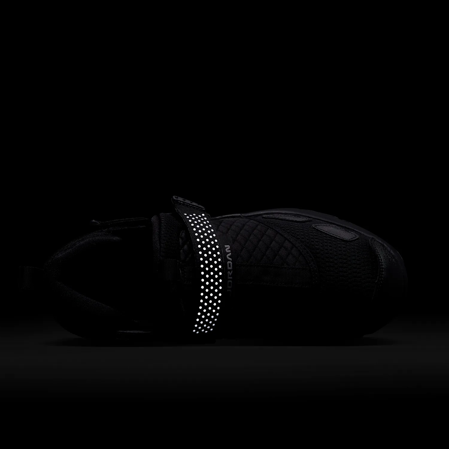 Jordan Trunner LX image 10