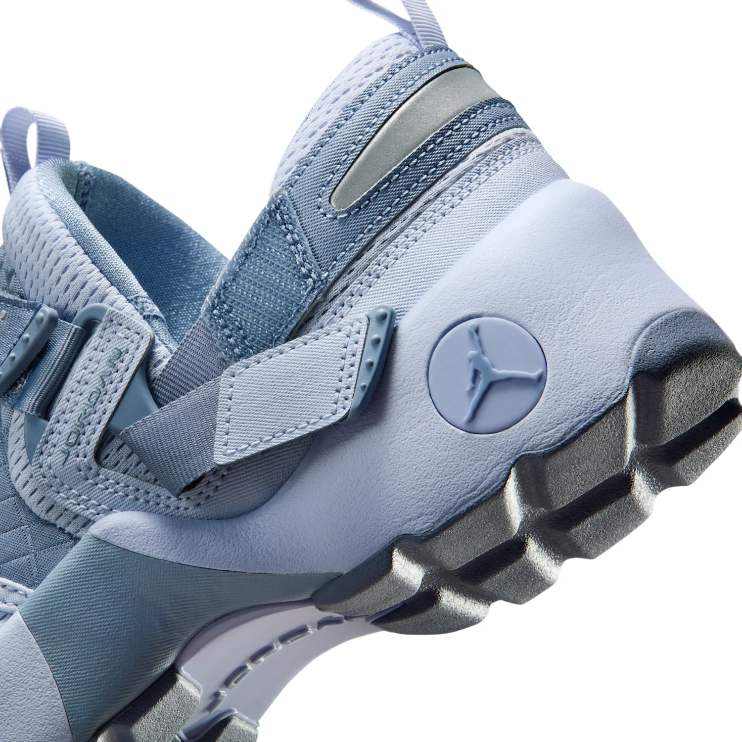 Jordan Trunner LX image 9