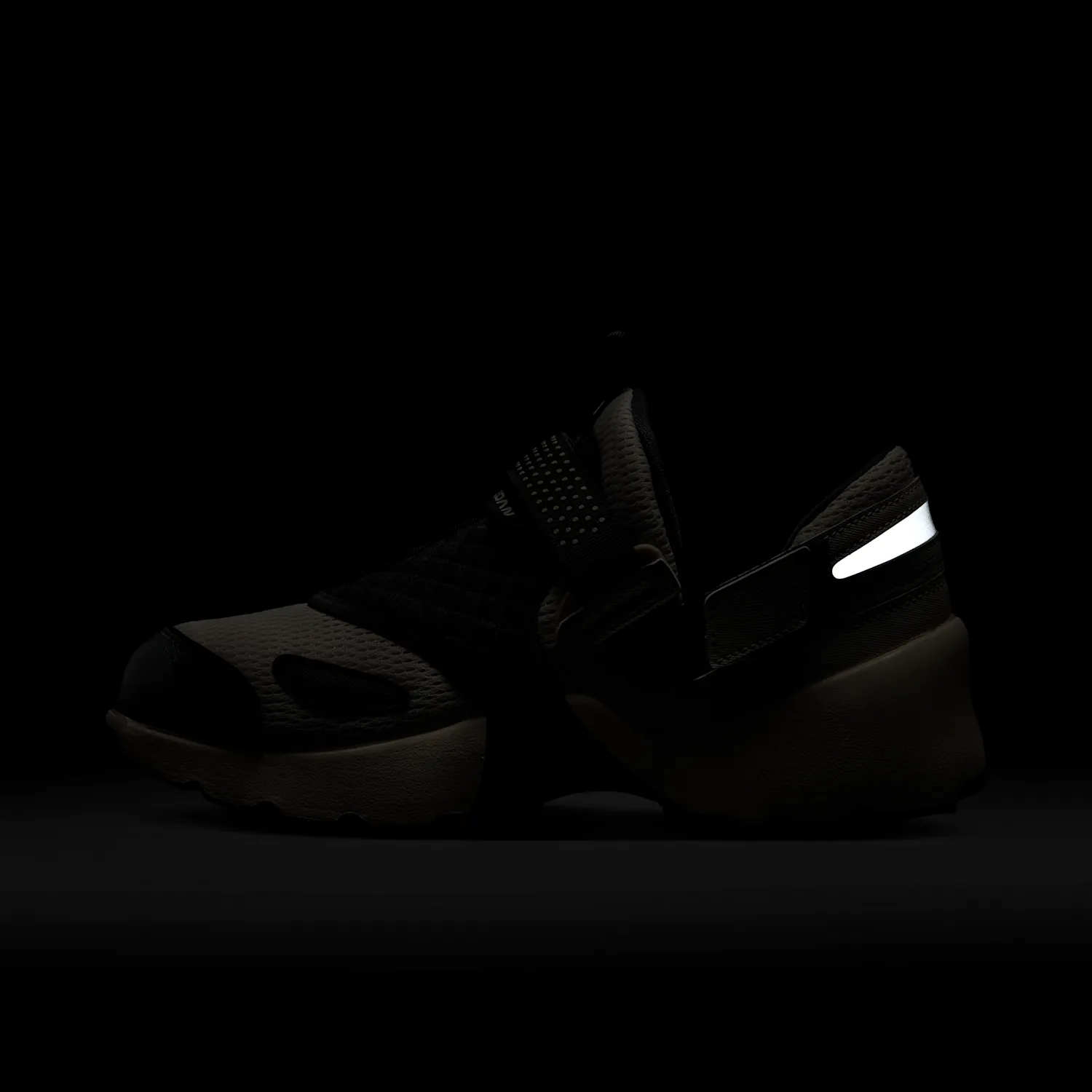 Jordan Trunner LX image 3