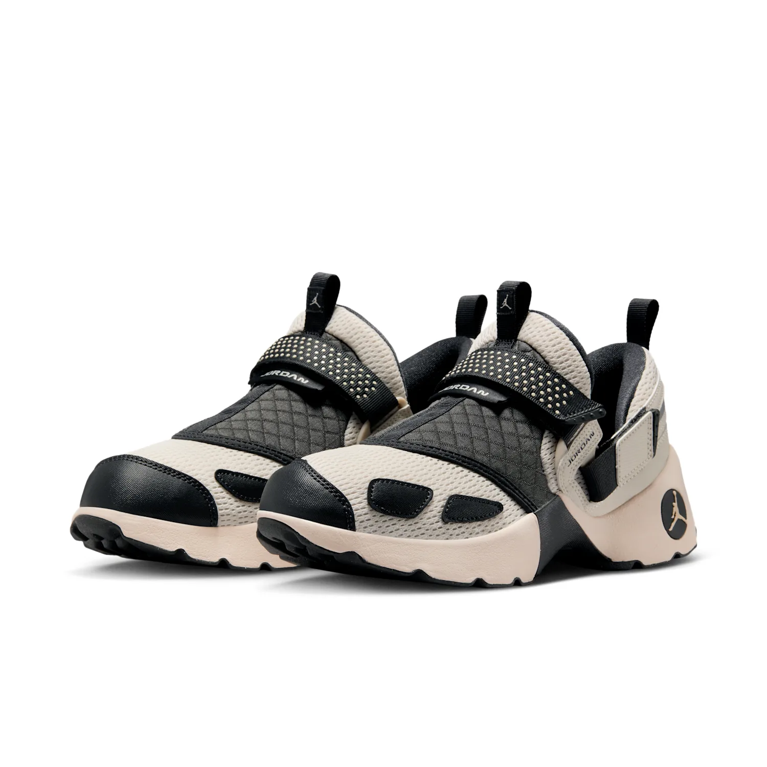 Jordan Trunner LX image 8
