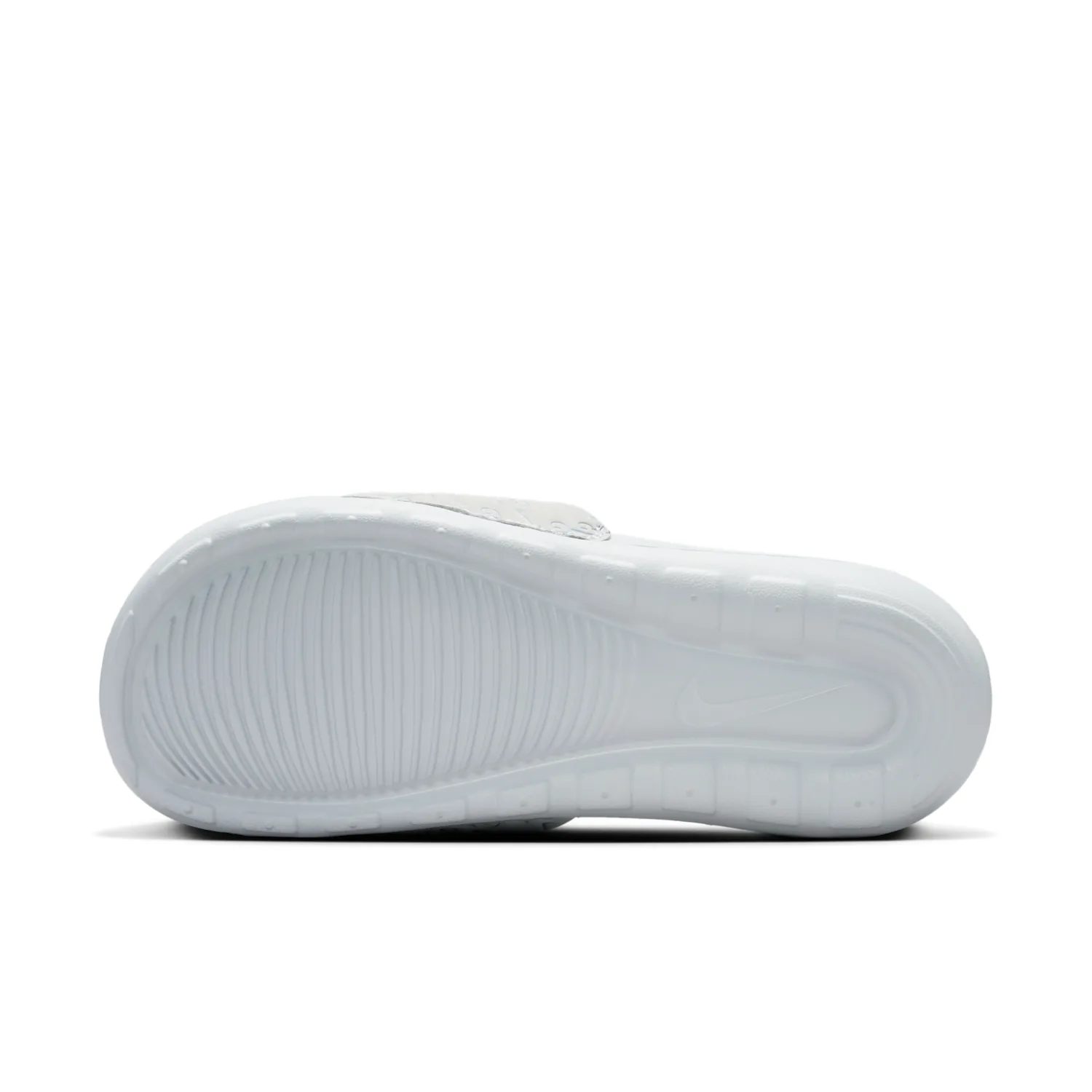 Nike Victori One image 3