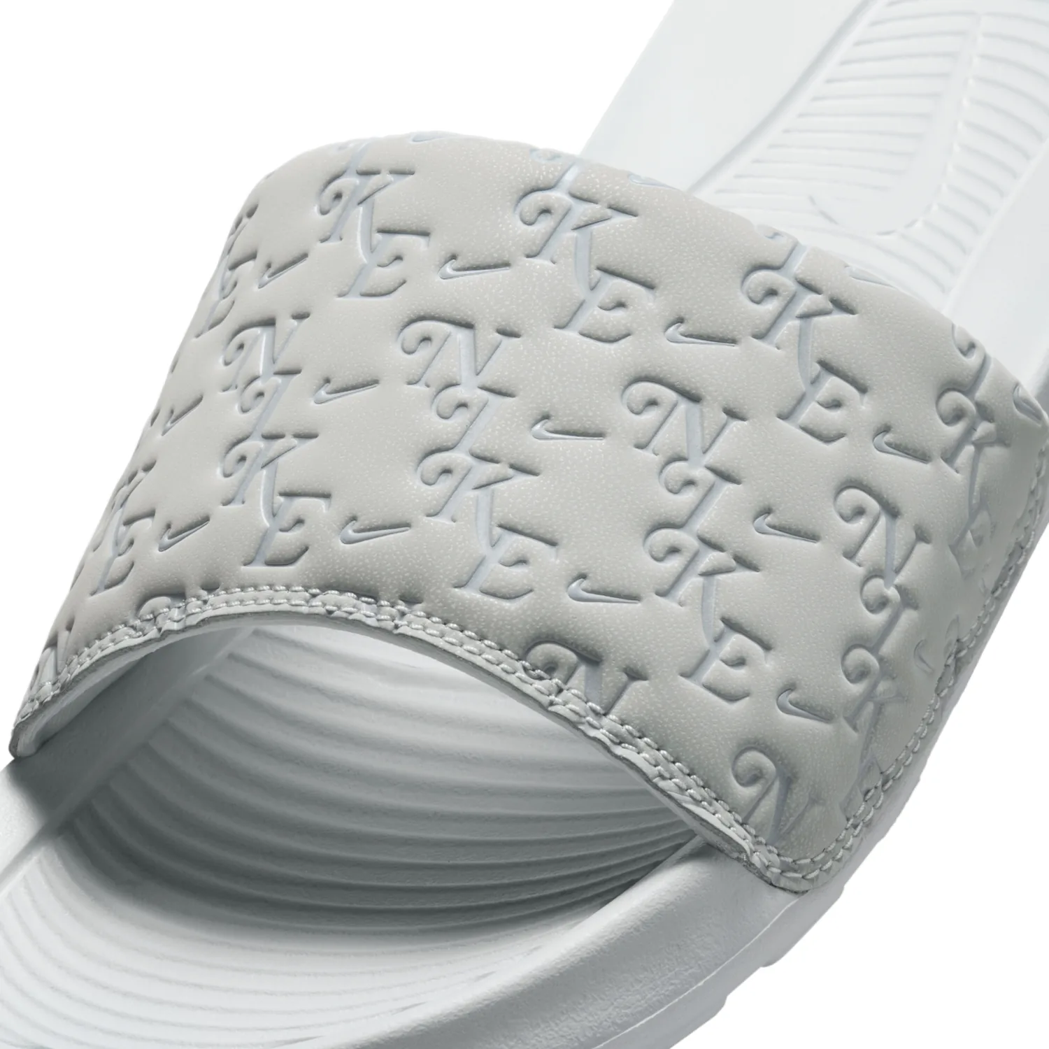 Nike Victori One image 6