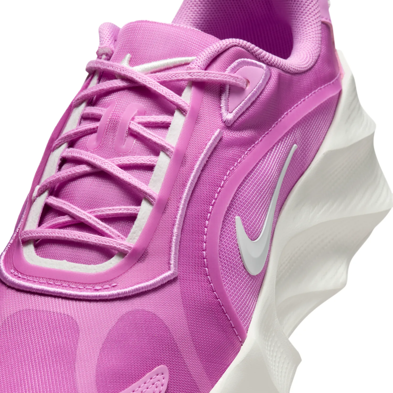 Nike Aura Edge image 7