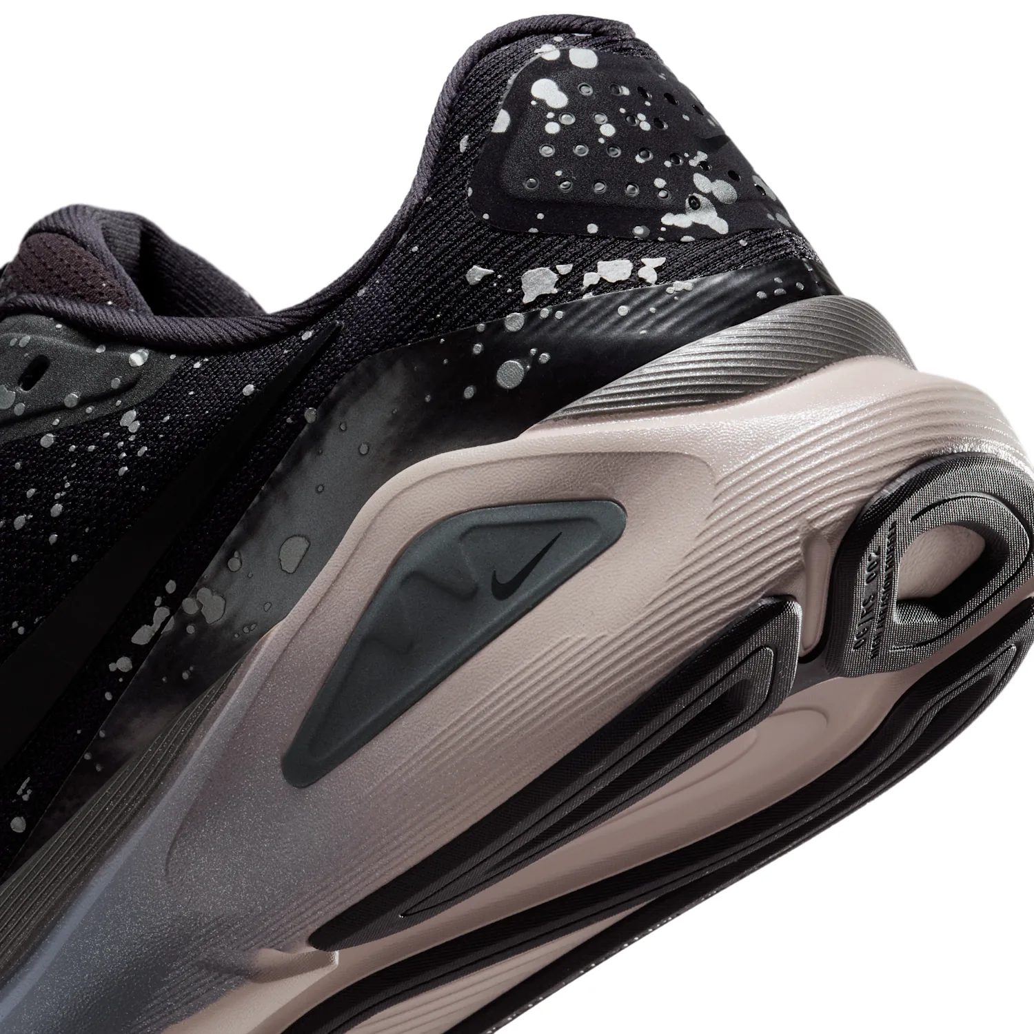 Nike Structure 26 SE image 8