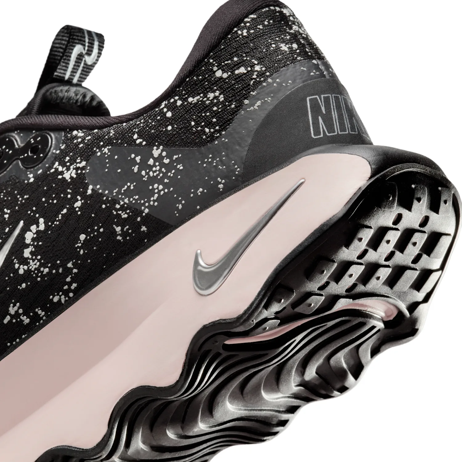 Nike Motiva SE image 8