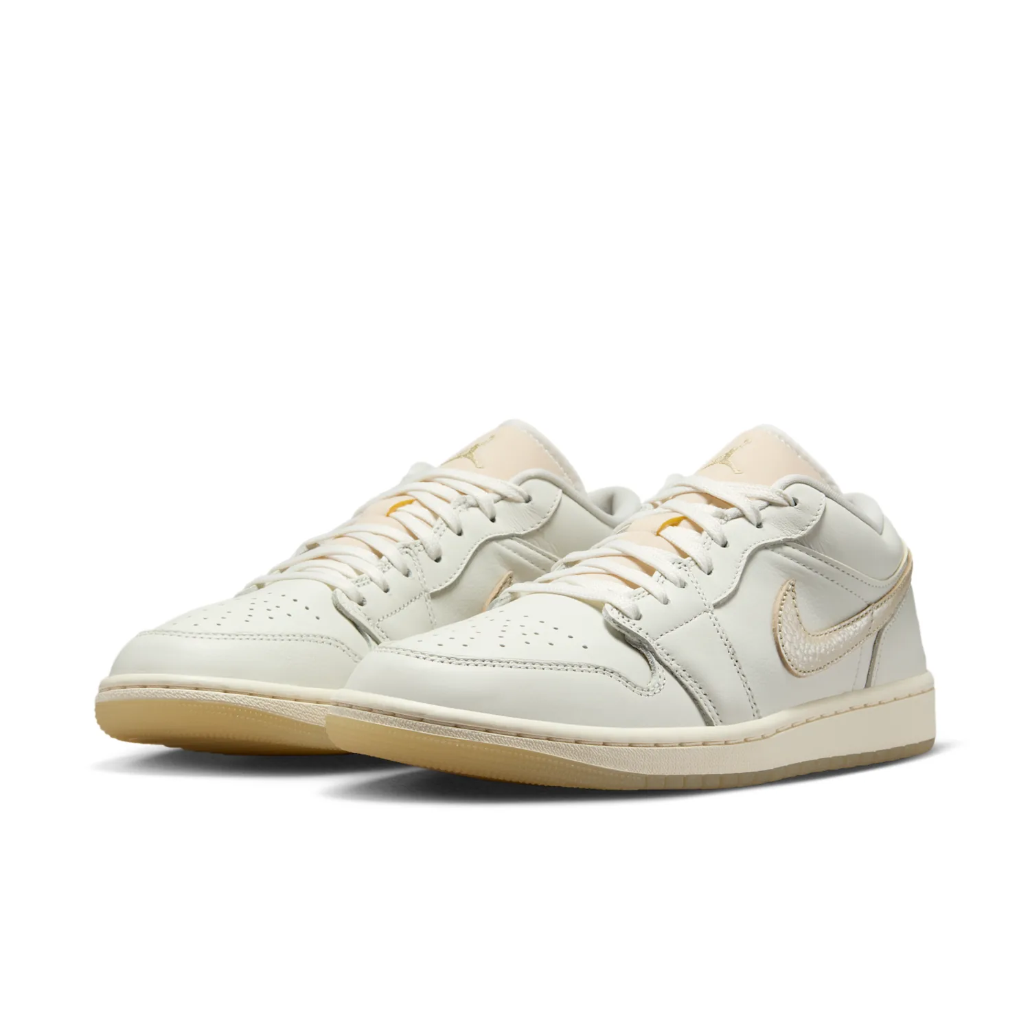 Air Jordan 1 Low SE image 6
