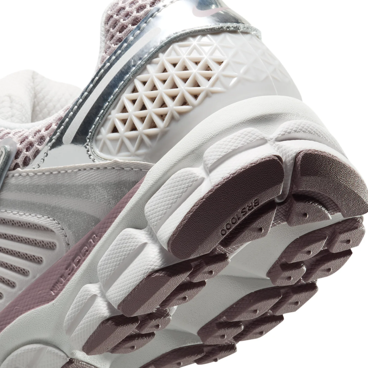 Nike Zoom Vomero 5 image 10