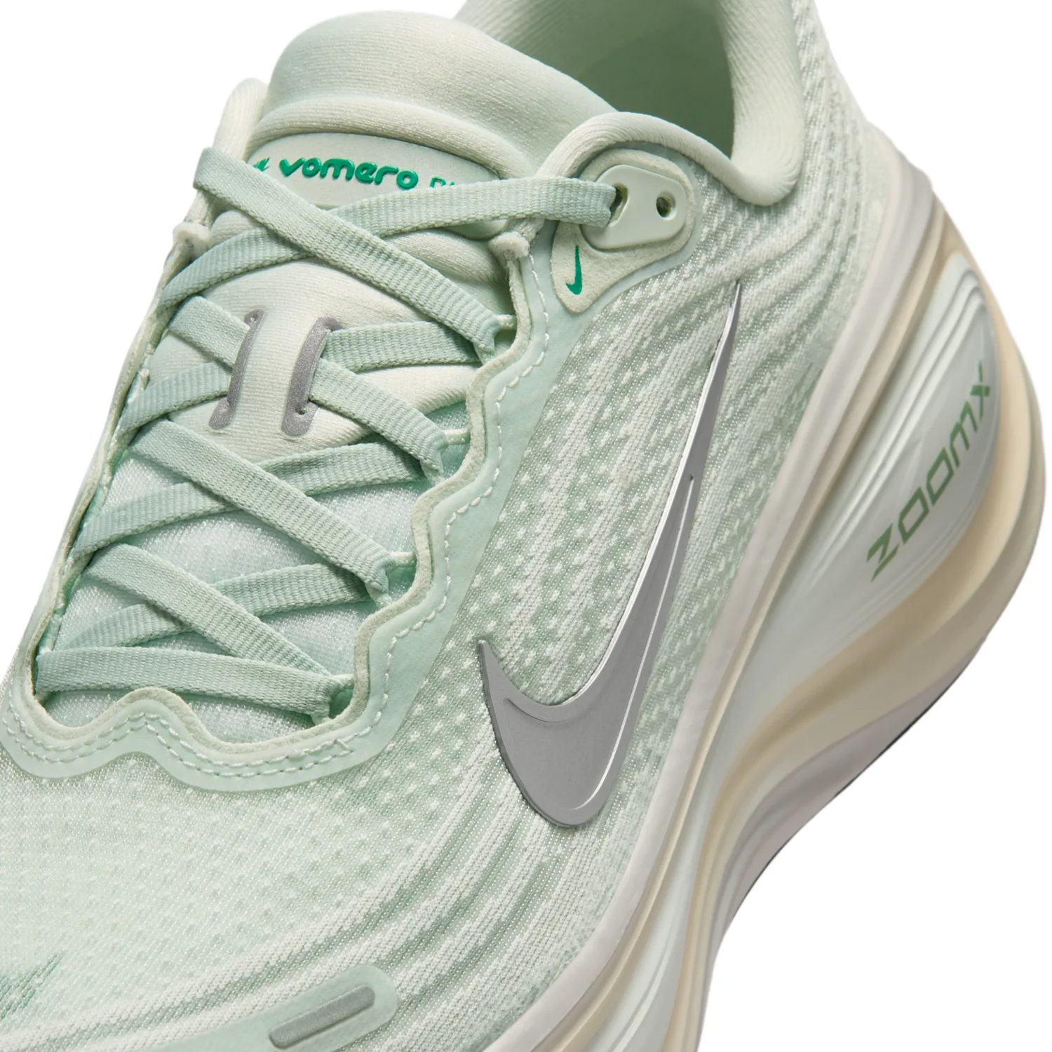 Nike Vomero Plus image 7