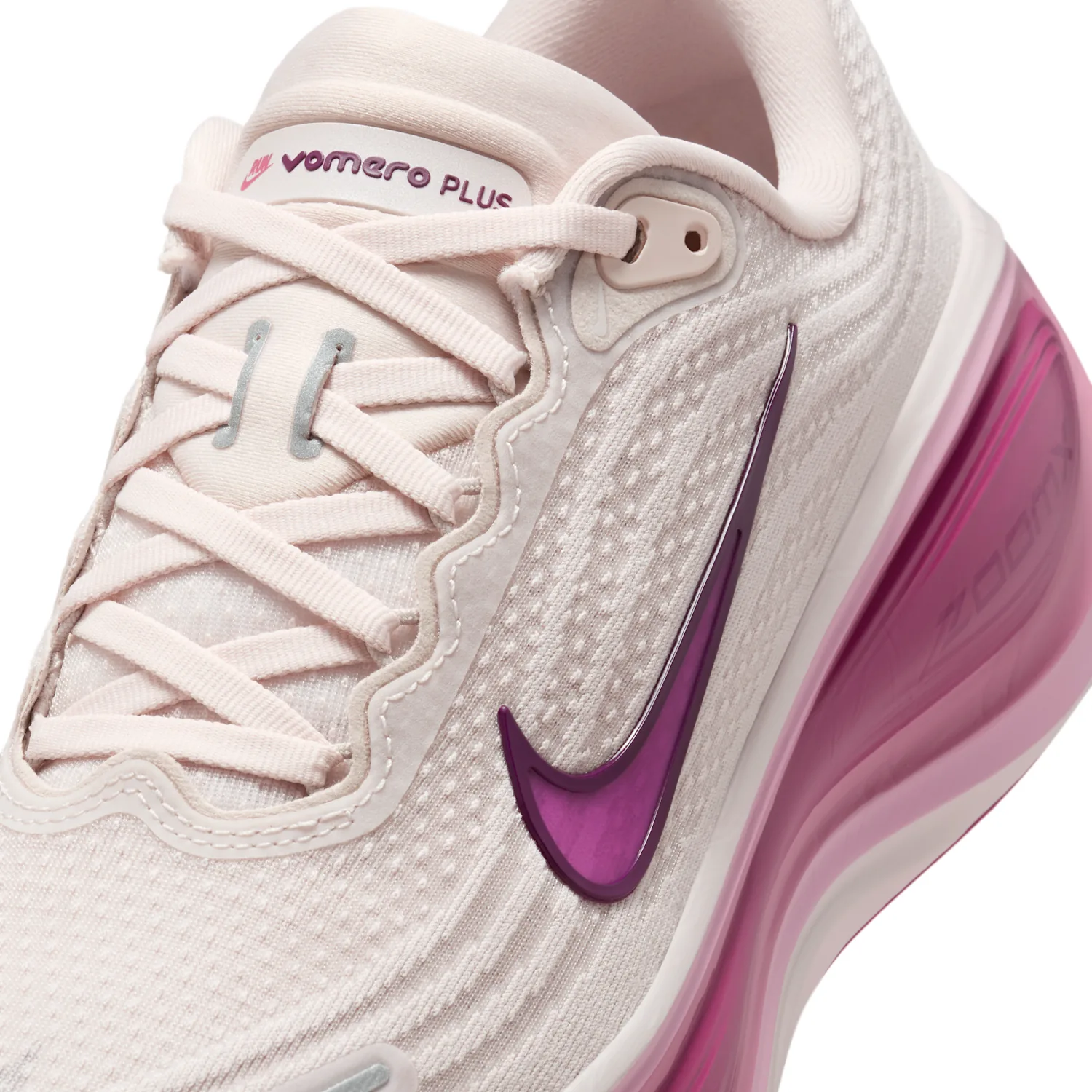 Nike Vomero Plus image 7