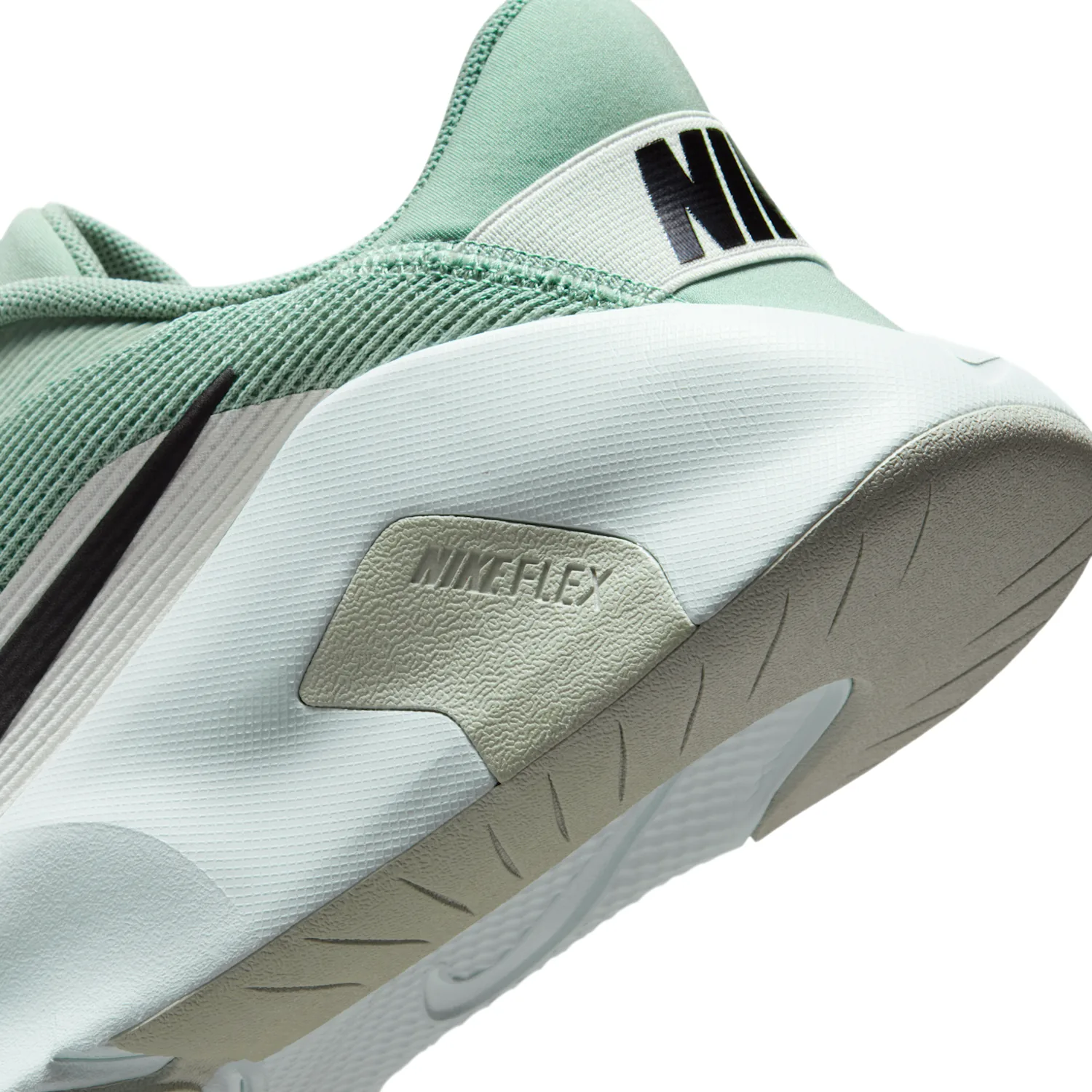 Nike Flex Train image 8