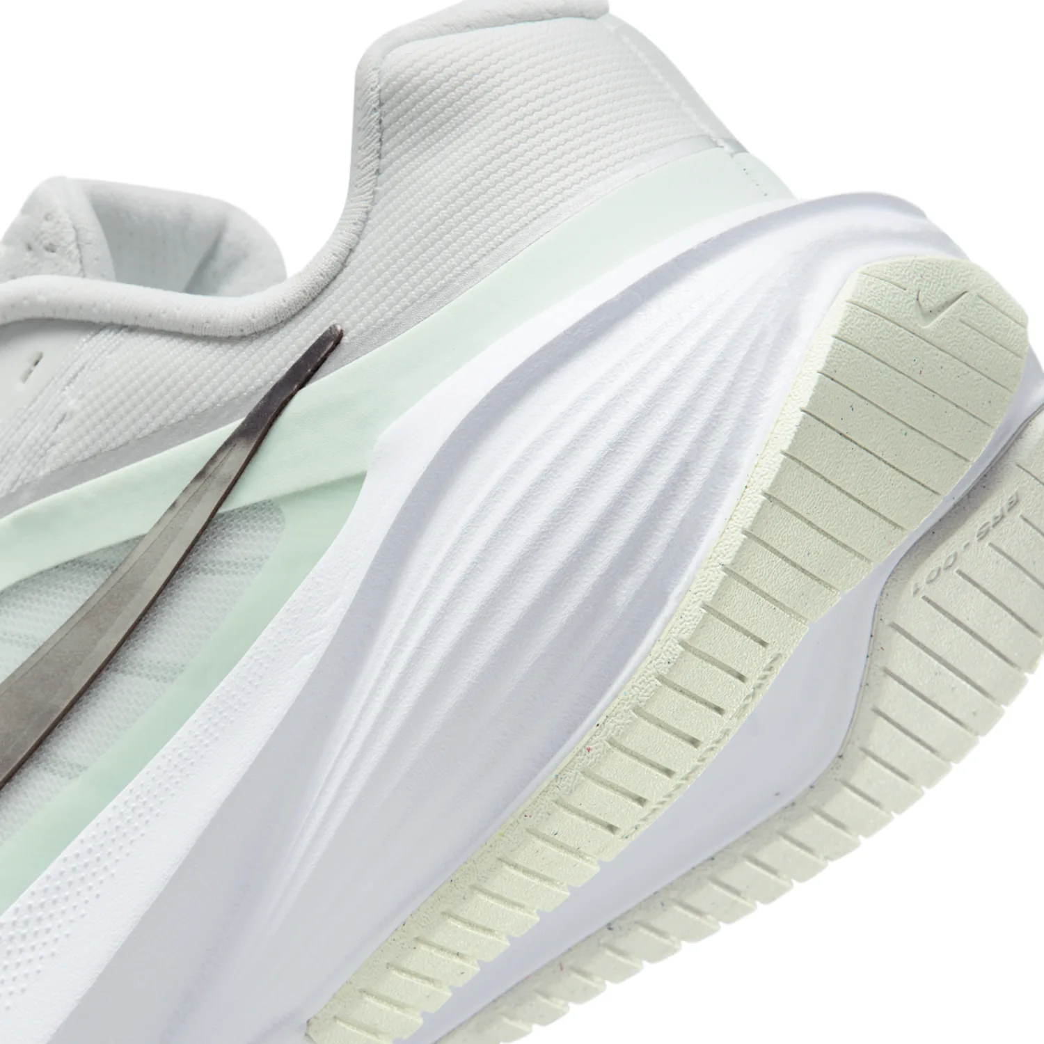 Nike Downshifter 14 image 8