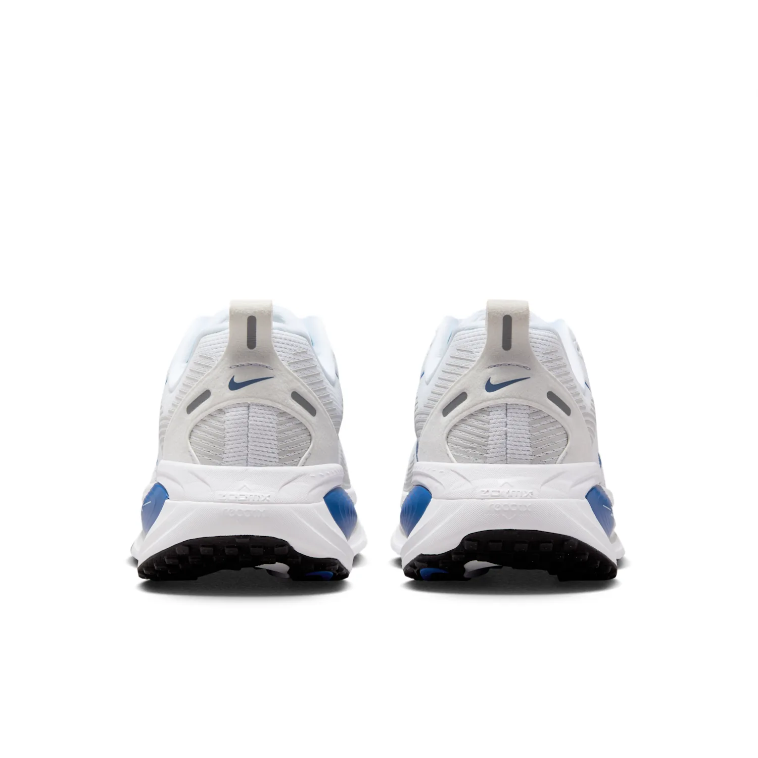 Nike Vomero 18 image 6