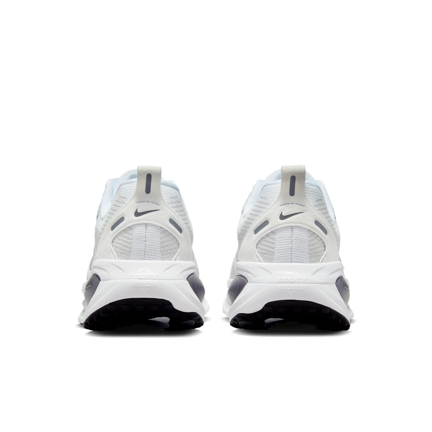 Nike Vomero 18 image 6