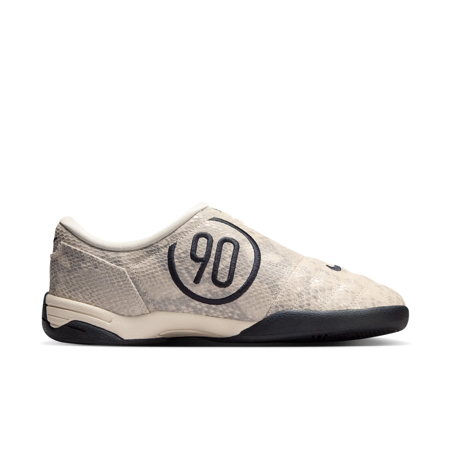 Nike Total 90 SE image 3