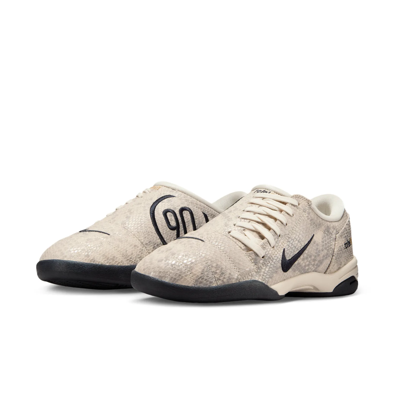 Nike Total 90 SE image 5