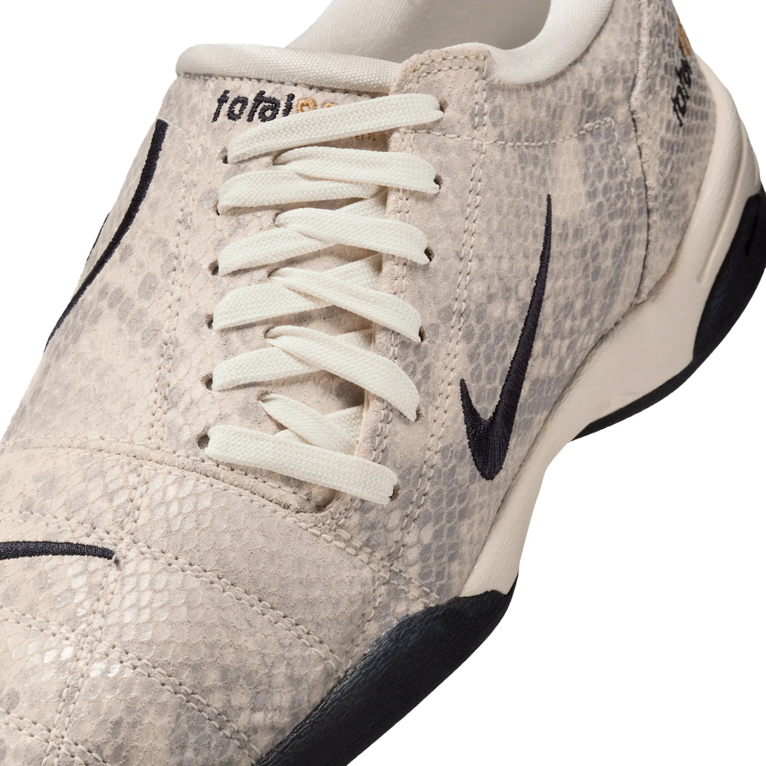 Nike Total 90 SE image 7