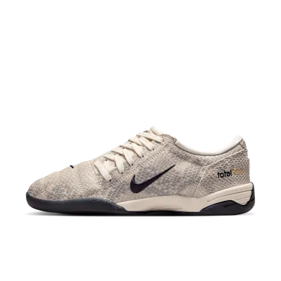 Nike Total 90 SE
