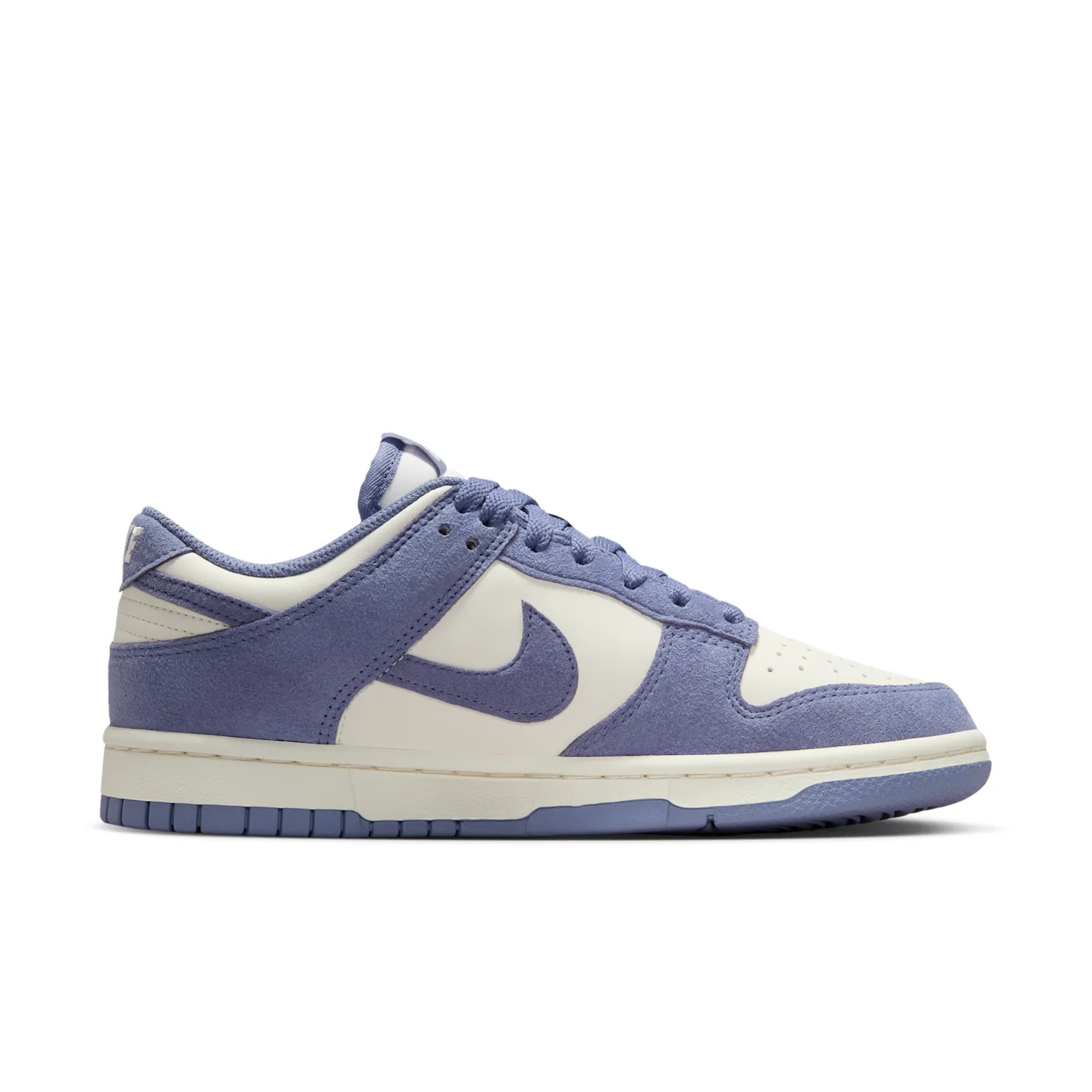 Nike Dunk Low image 3