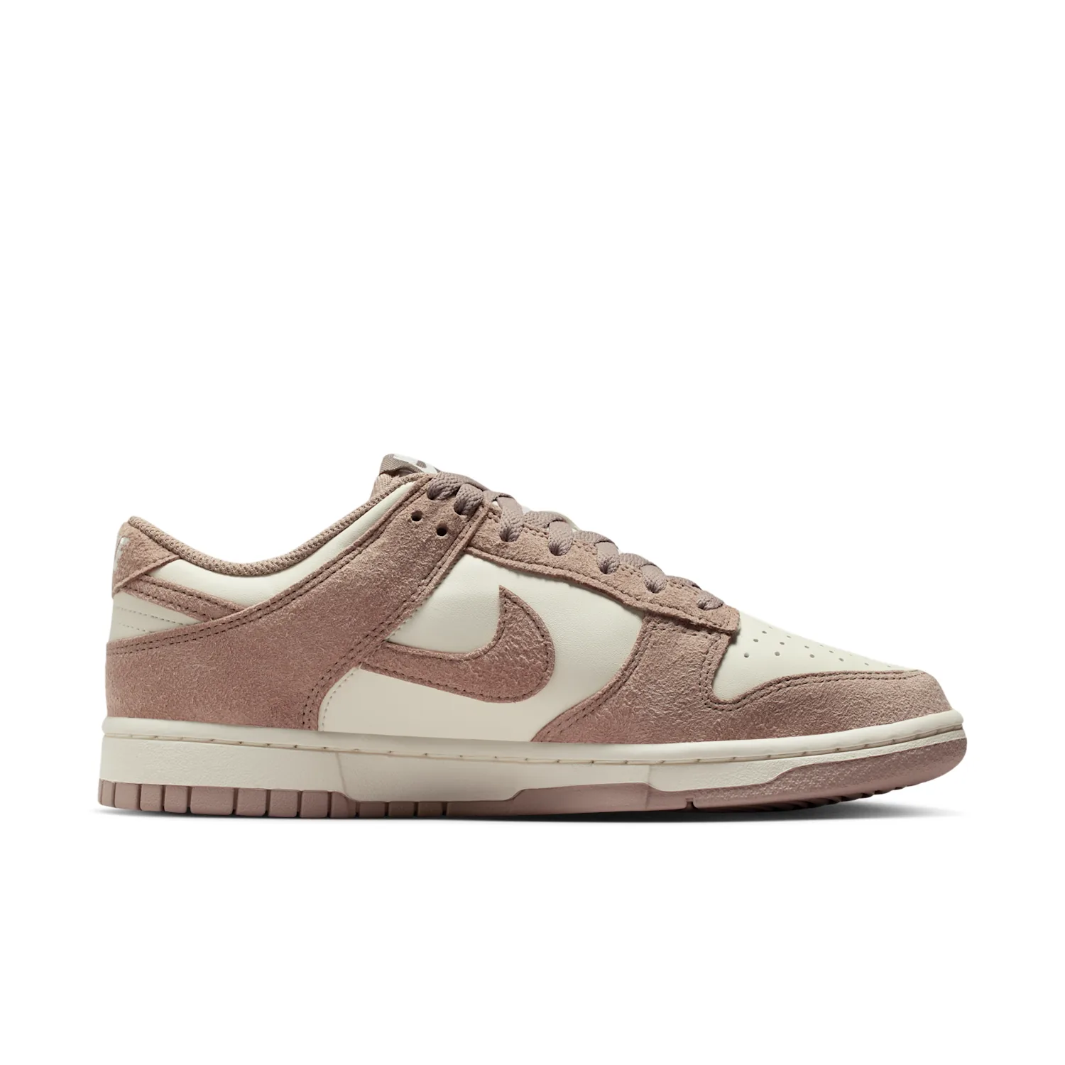 Nike Dunk Low image 3